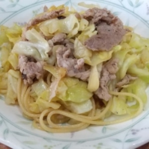 めんつゆで簡単！キャベツと豚肉の和風パスタ